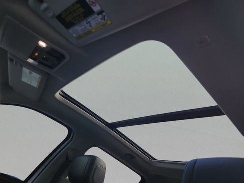 Used 2024 Toyota Tundra Limited image 27