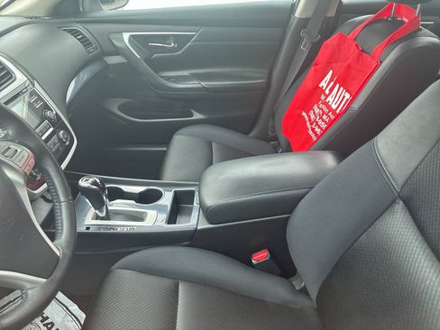 Used 2018 Nissan Altima 2.5 SR FWD image 7