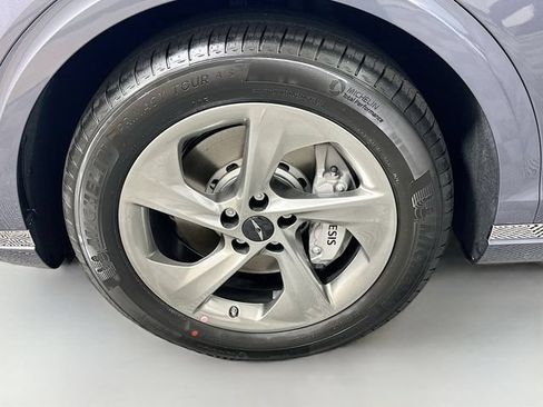 New 2026 Genesis GV70 2.5T Advanced AWD/4WD image 23