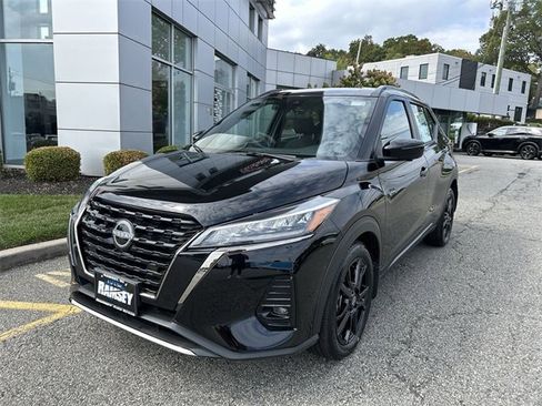 Certified 2024 Nissan Kicks SR image 4
