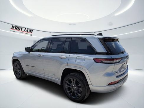 New 2026 Jeep Grand Cherokee Limited AWD/4WD image 5