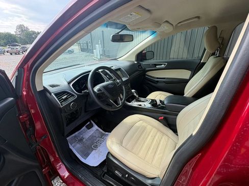 Used 2018 Ford Edge SEL w/ Equipment Group 201A FWD image 9