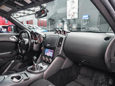 Used 2013 Nissan 370Z NISMO image 41