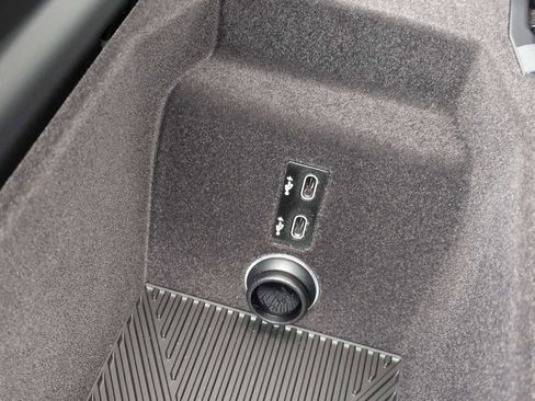 Used 2025 BMW i7 eDrive50 RWD image 34