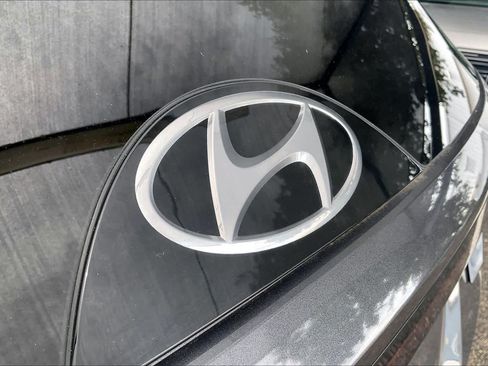 Certified 2023 Hyundai Tucson Limited AWD/4WD image 31