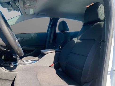 Used 2025 Chevrolet Malibu LT image 9