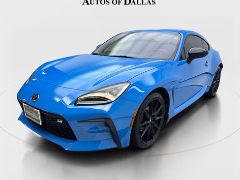 Used 2023 Toyota GR86 Premium RWD image 2