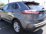 Used 2023 Ford Edge SEL image 4