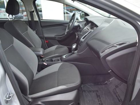 Used 2012 Ford Focus SE FWD image 32