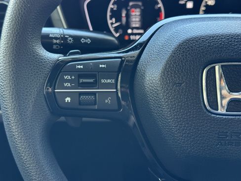 Used 2024 Honda Pilot LX image 34