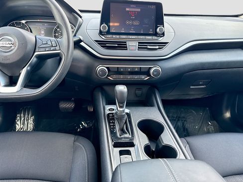 Used 2019 Nissan Altima 2.5 S AWD/4WD image 18
