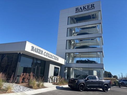 Used 2024 GMC Sierra 1500 Elevation image 2