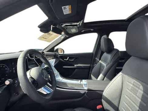 Used 2026 Mercedes-Benz GLC 300 4MATIC image 4