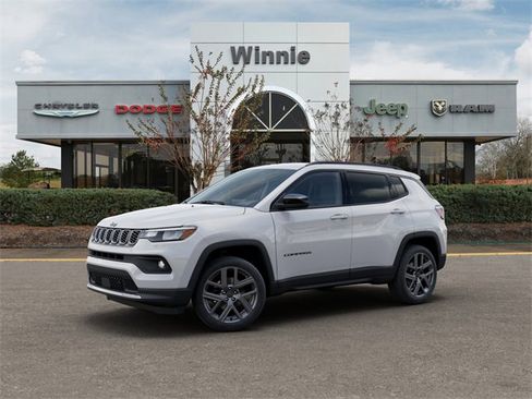 New 2026 Jeep Compass Latitude image 2