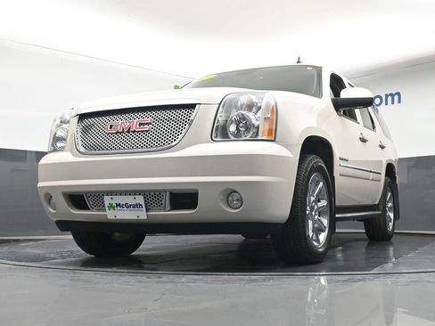 Used 2014 GMC Yukon Denali AWD/4WD image 6