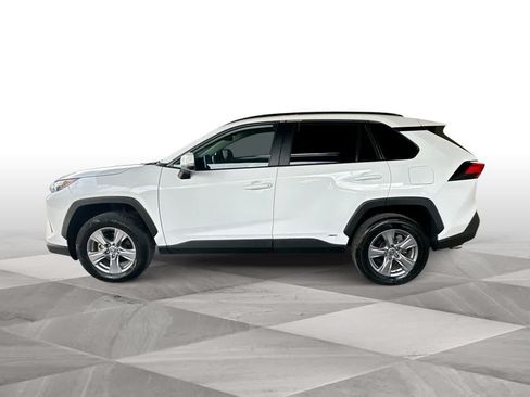 Used 2025 Toyota RAV4 LE AWD/4WD image 5