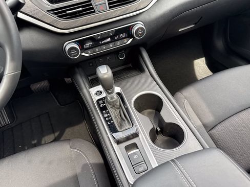 Certified 2025 Nissan Altima 2.5 SV w/ SV Premium Package FWD image 13