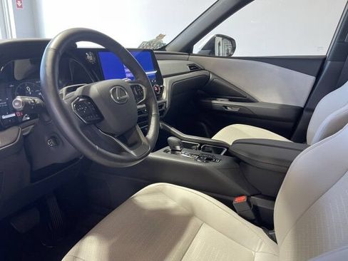 Used 2026 Lexus TX 350 AWD w/ Technology Package image 9