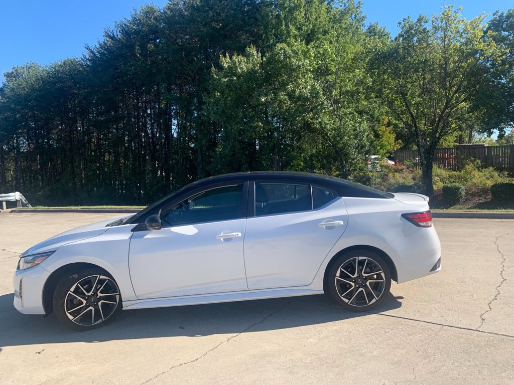 Used 2024 Nissan Sentra SR w/ SR Premium Package FWD image 16