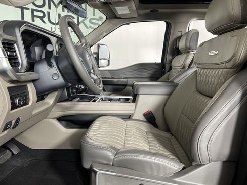 Used 2025 Ford F350 Platinum w/ Platinum Plus Package image 7