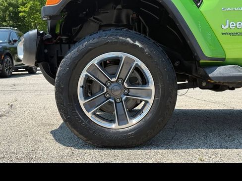 Used 2019 Jeep Wrangler Unlimited Sahara AWD/4WD image 2