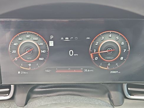 Used 2024 Hyundai Elantra SEL FWD image 16