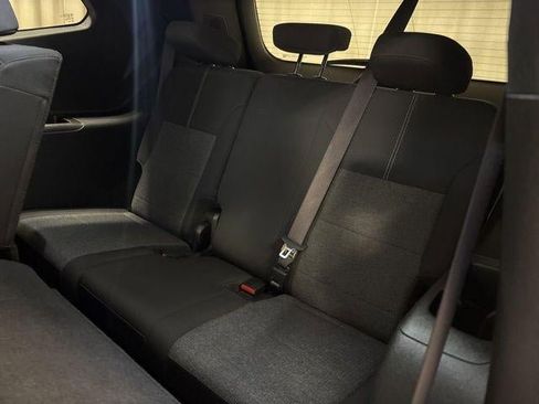 Used 2025 GMC Acadia Elevation image 27