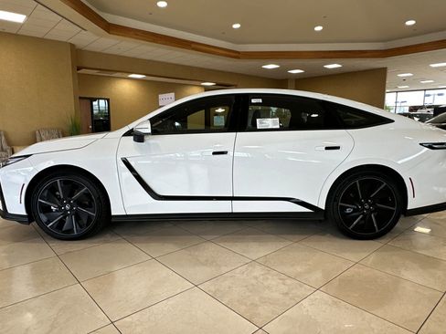 New 2026 Lexus ES 500e AWD/4WD image 7