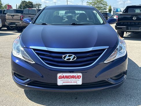 Used 2011 Hyundai Sonata GLS w/ Popular Equipment Pkg 2 FWD image 3