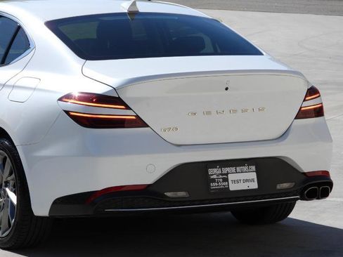 Used 2022 Genesis G70 2.0T RWD image 16