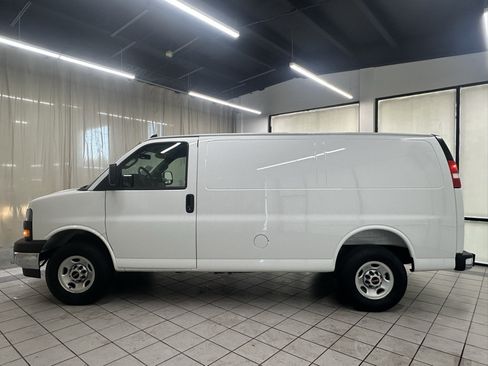 Used 2025 GMC Savana 2500 w/ Driver Convenience Package RWD image 12