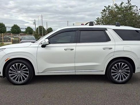 Used 2023 Hyundai Palisade Calligraphy image 5