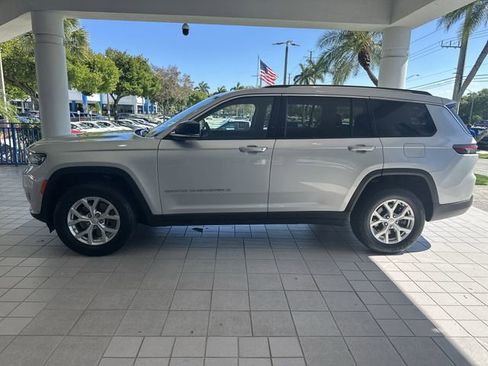 Used 2023 Jeep Grand Cherokee L Limited RWD image 14