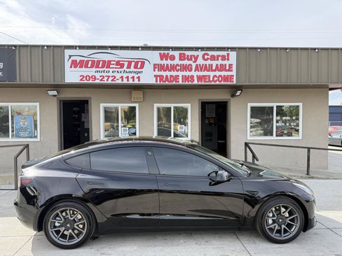 Used 2021 Tesla Model 3 Standard Range Plus RWD image 2
