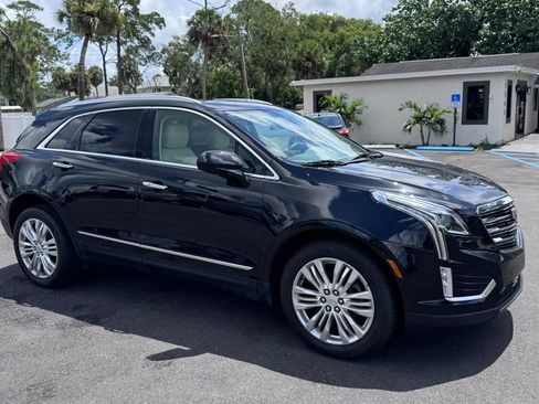 Used 2018 Cadillac XT5 Premium Luxury FWD image 2