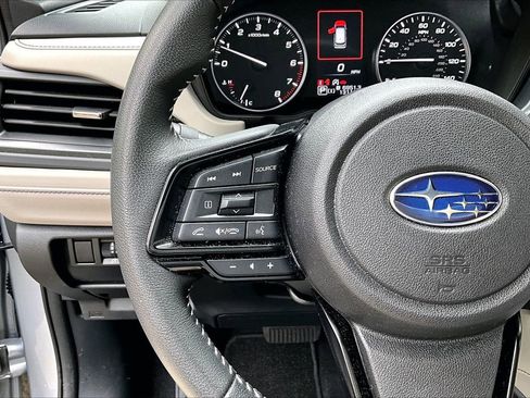Used 2025 Subaru Forester Premium AWD/4WD image 10