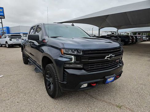 Used 2022 Chevrolet Silverado 1500 LT Trail Boss AWD/4WD image 2