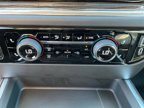 Used 2025 Chevrolet Silverado 2500 LT image 20