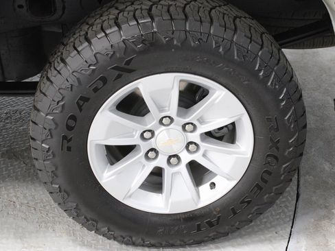 Used 2024 Chevrolet Silverado 1500 LT image 19