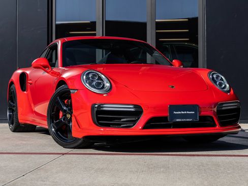 Used 2018 Porsche 911 Turbo image 6