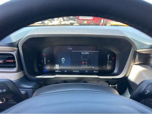 Used 2025 Ford Maverick Lariat AWD/4WD image 11