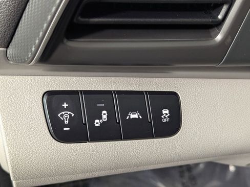 Used 2020 Hyundai Elantra SEL image 13