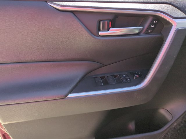 Used 2019 Toyota RAV4 XLE Premium w/ Cold Weather Package AWD/4WD image 11