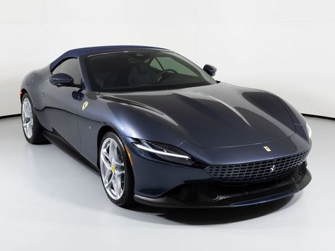Used 2024 Ferrari Roma Spider RWD image 7