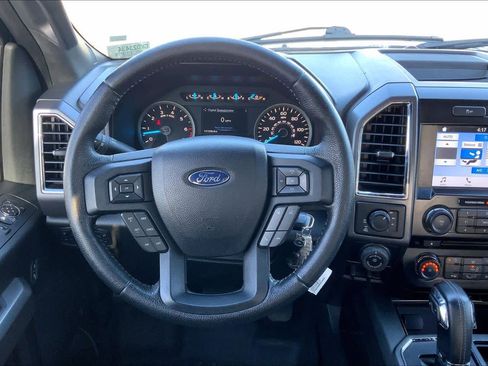 Used 2016 Ford F150 XLT w/ Equipment Group 302A Luxury image 5