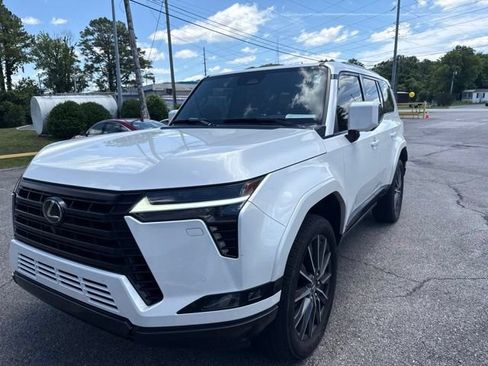 Used 2024 Lexus GX 550 w/ Accessory Package (2T) AWD/4WD image 2