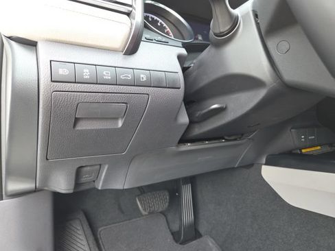 Used 2018 Toyota Camry XLE w/ Audio Package FWD image 36