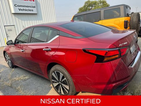 Certified 2022 Nissan Altima 2.5 SV w/ SV Premium Package AWD/4WD image 9