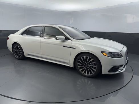 Used 2020 Lincoln Continental Black Label w/ Rear Seat Amenities Package image 9