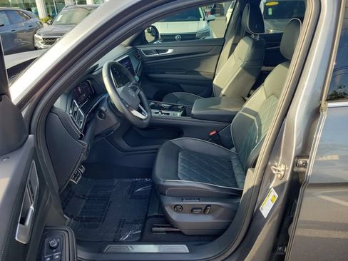 Certified 2024 Volkswagen Atlas Cross Sport SEL Premium R-Line AWD/4WD image 19